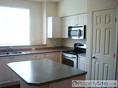2nd image of 3116 164th St SW APT 1604