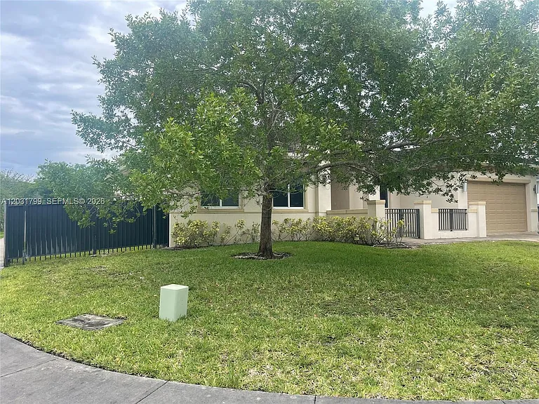 19701 SW 84th Ct — Photo 7