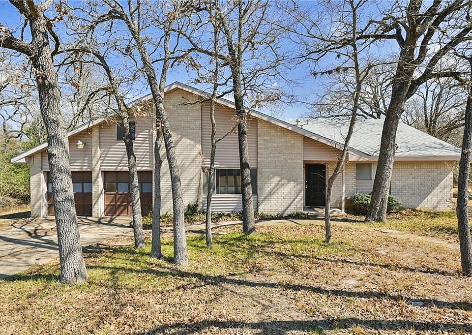 1st image of 1213 Merry Oaks Dr