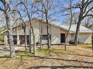 1213 Merry Oaks Dr, College Station, TX 77840