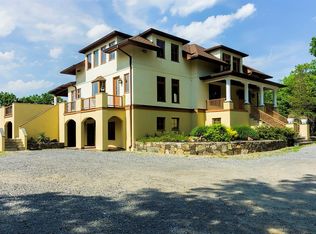 12 Blueberry Hill Rd, Hopewell Junction, NY 12533