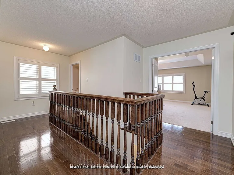 3 Bittersweet Rd — Photo 18