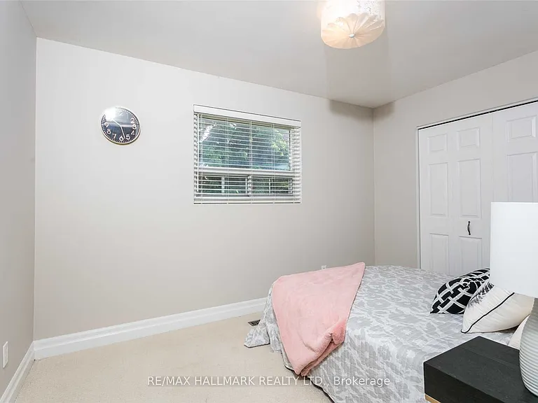 52 Tweedrock Cres — Photo 12