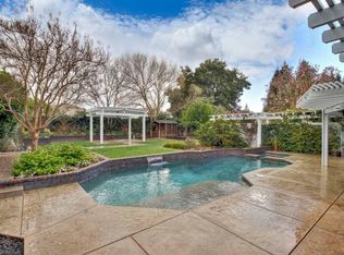 11975 Prospect Hill Dr, Gold River, CA