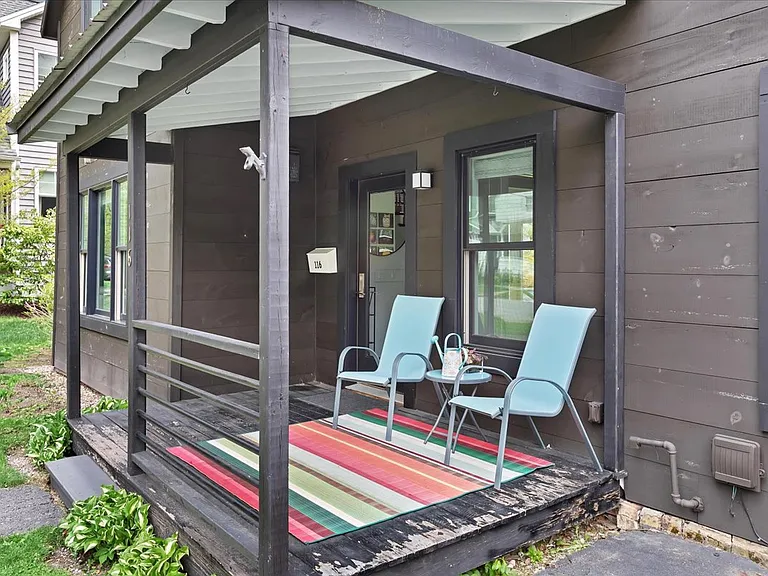 116 Catherine St — Photo 4