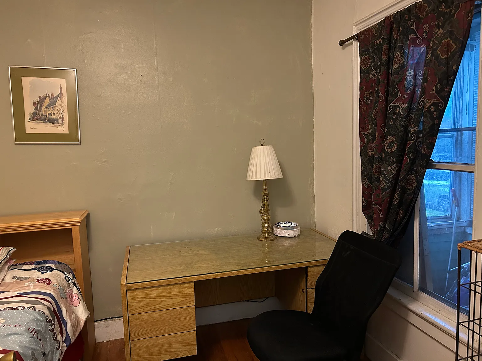 3 bed, 1000 sqft, $1,900 — Photo 2