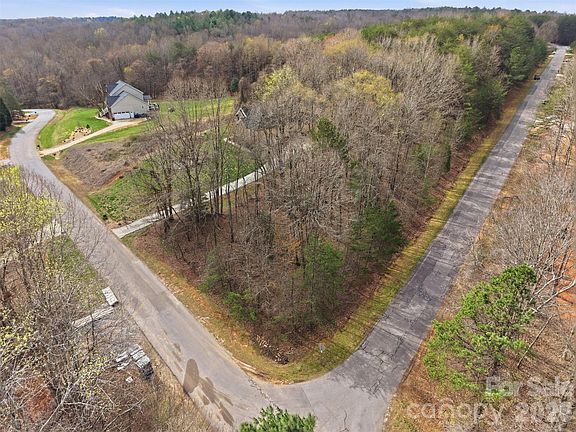 3rd image of 1741 Parkside Dr