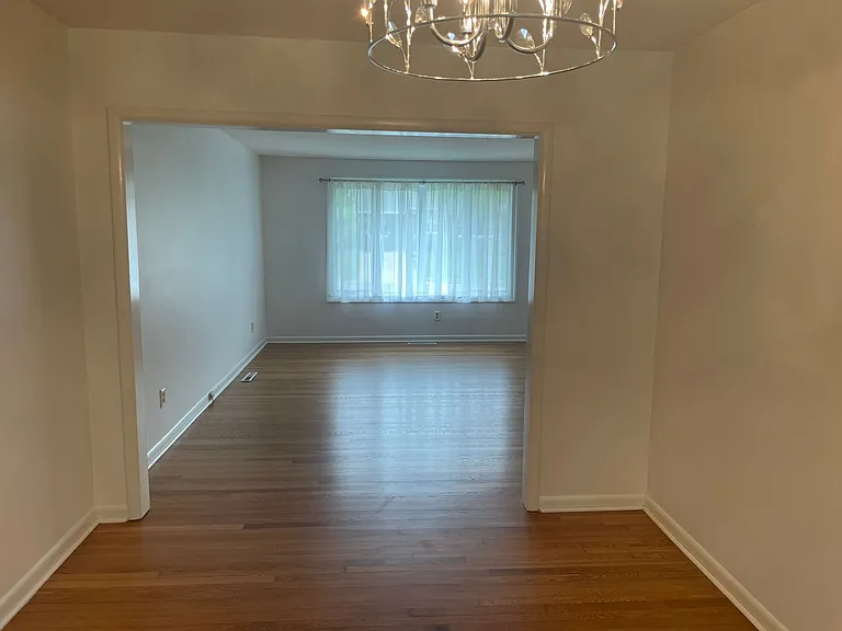 202 Alders Dr — Photo 9