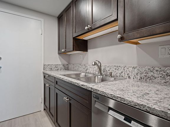 5th image of 900 NE 18th Avenue #1406-1407