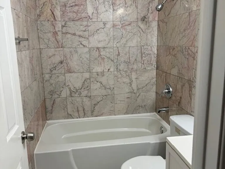 Woodland Creek Apartments in Oak Forest, IL — Photo 5