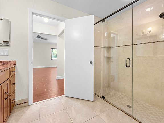 5th image of 9231 NW 61st St #1
