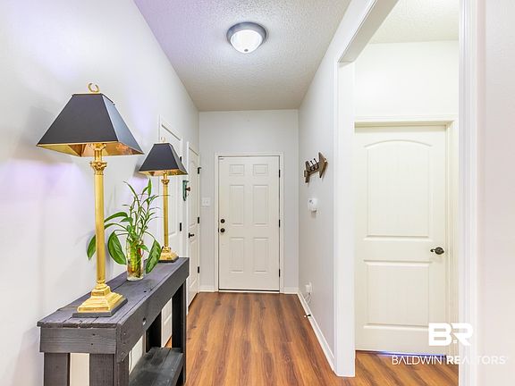 3rd image of 773 Wesley Ave