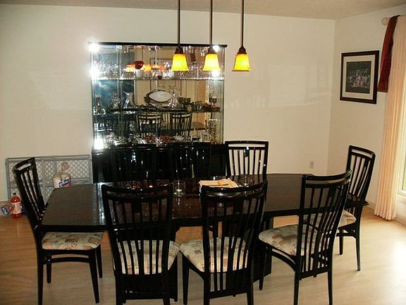 2nd image of 2634 Meadoway Dr