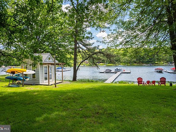 2nd image of 507 Shoreline Dr