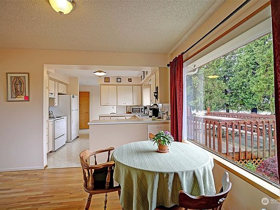3rd image of 27004 78th Avenue NW