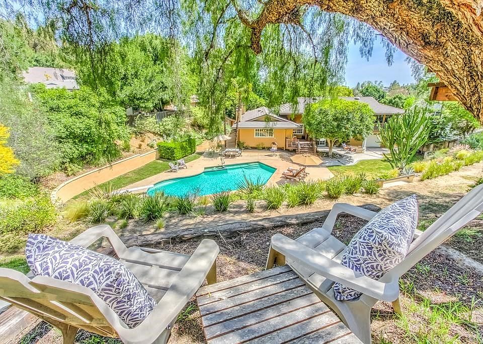 2nd image of 10281 Shadyridge Dr