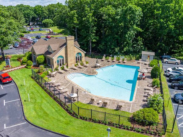 51 Commons Dr #60040
