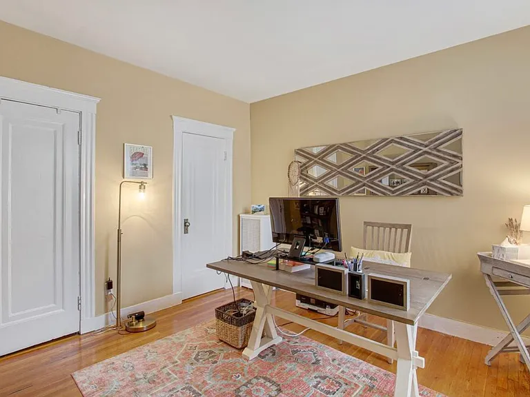 335 S Huntington Ave #9 — Photo 6