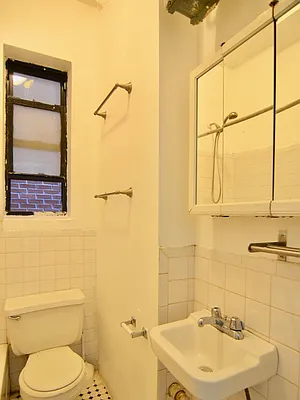 Rented by (LEGACY NOT ACTIVE) DiGiulio Group Real Estate, LLC | media 29