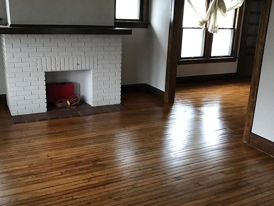 1st image of 14923 Delaware Ave