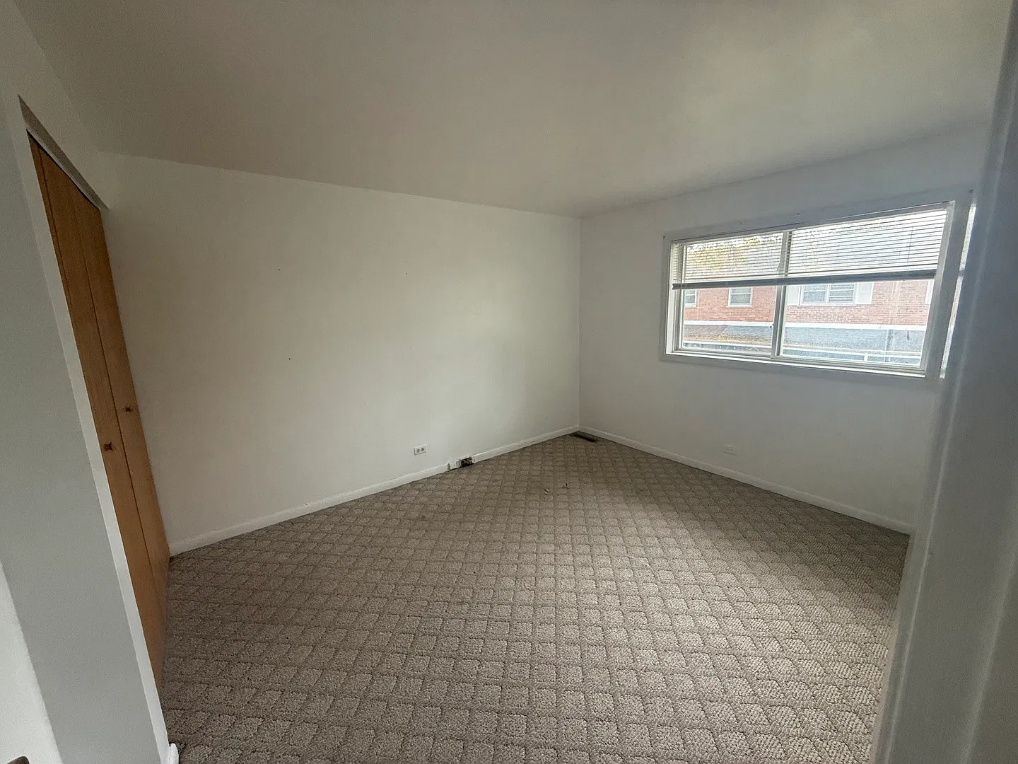 3 bed, 1.5 bath, 1333 sqft, $2,600 — Photo 4