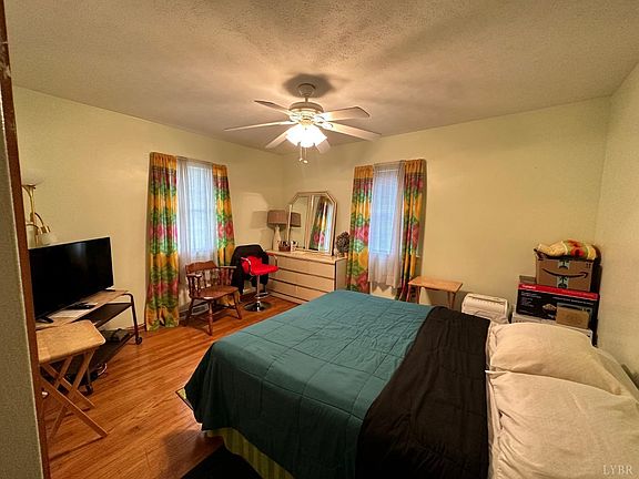 5th image of 210 Mayfield Dr