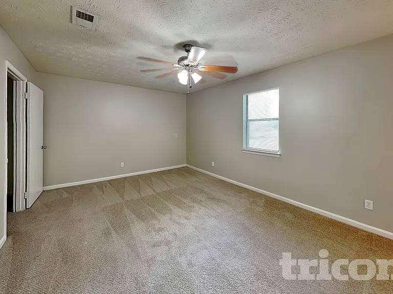 2224 Clinchfield Ct — Photo 8