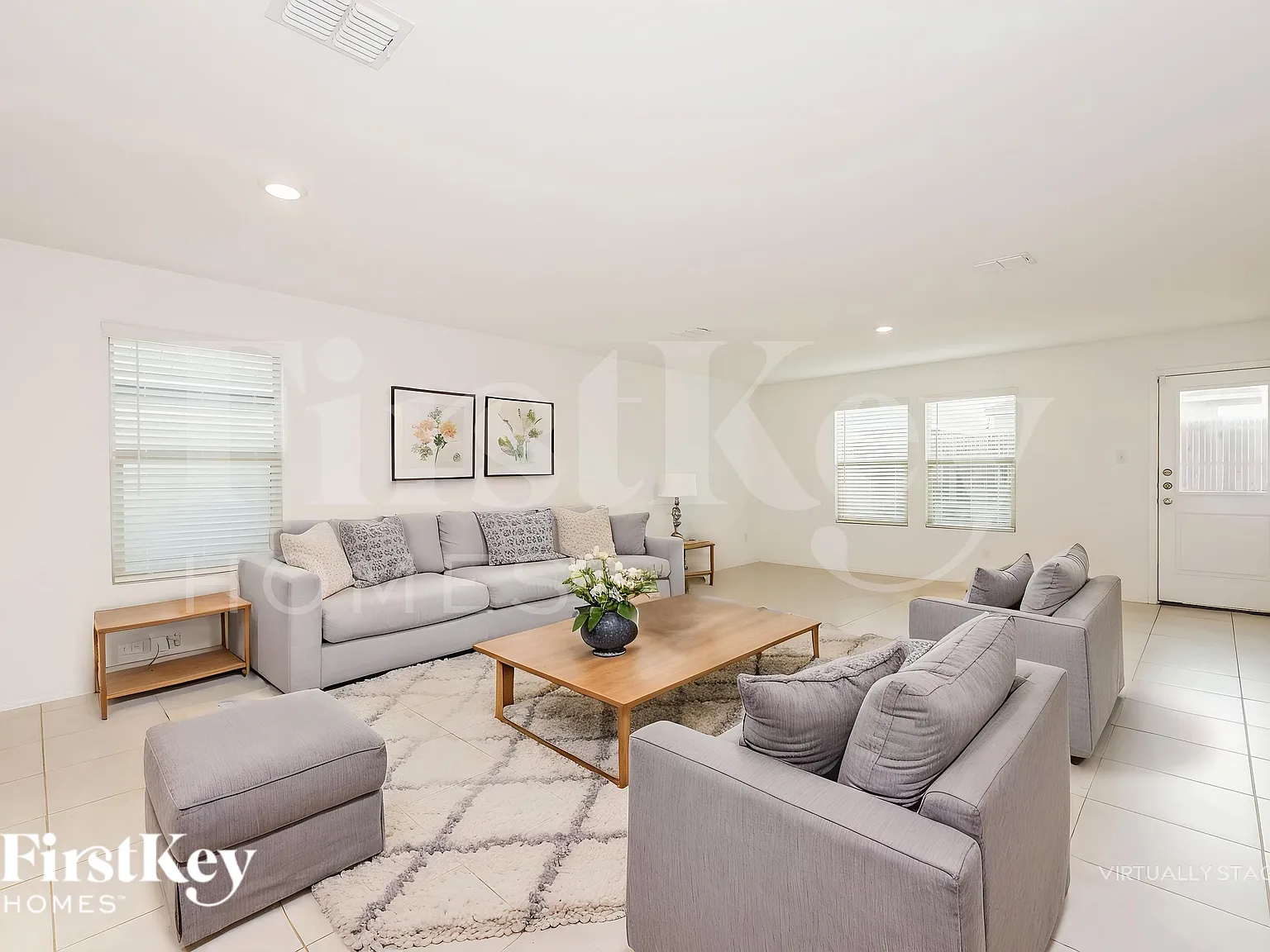 3 bed, 2.0 bath, 1996 sqft, $2,095 — Photo 3