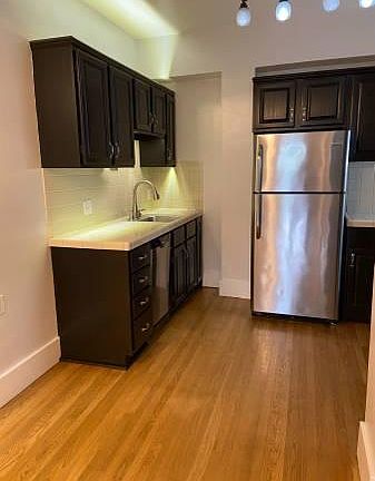 5th image of 625 Powell St APT 54