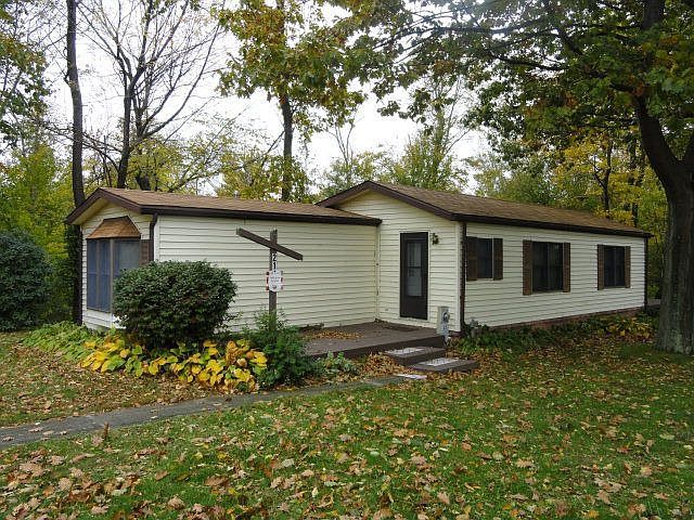 1st image of 21 Julia Dr