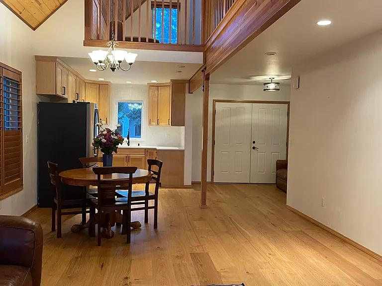 1215 NE 100th St — Photo 3