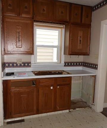 4th image of 1122 N C St