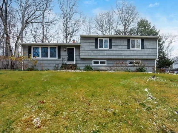 30 Chalk Hill Road, Monroe, CT 06468