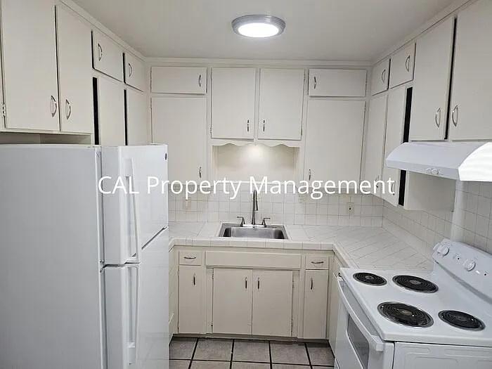 938 Illinois Ave #11 — Photo 9