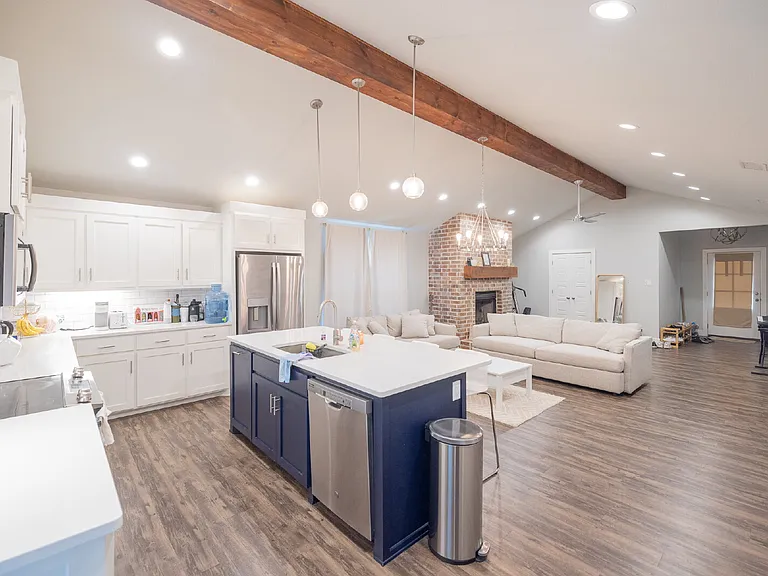 4618 Ebbets Dr — Photo 10