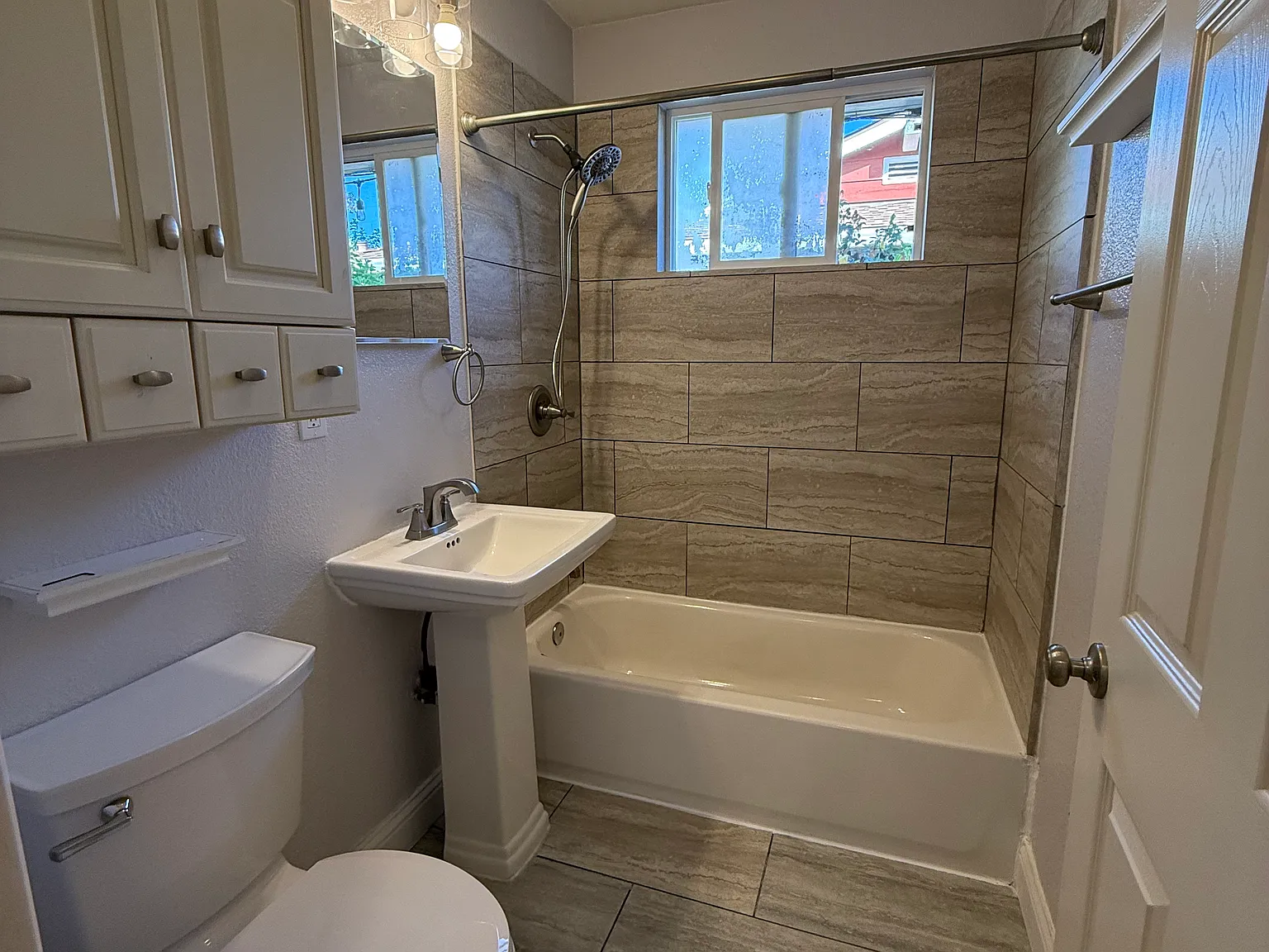 2 bed, 866 sqft, $2,650 — Photo 4
