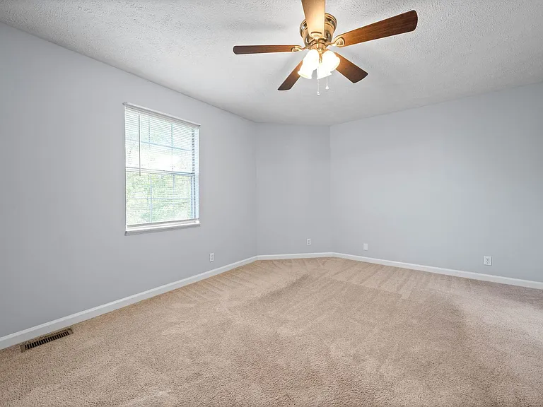113 Azalea Ct — Photo 17