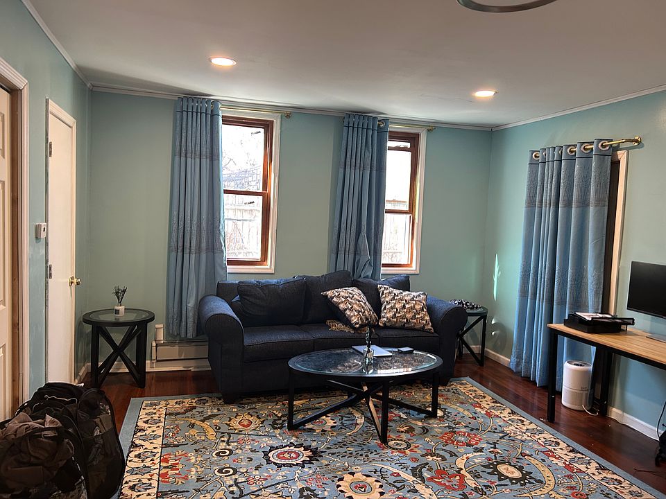 1st image of 172-174 Kearney St #1