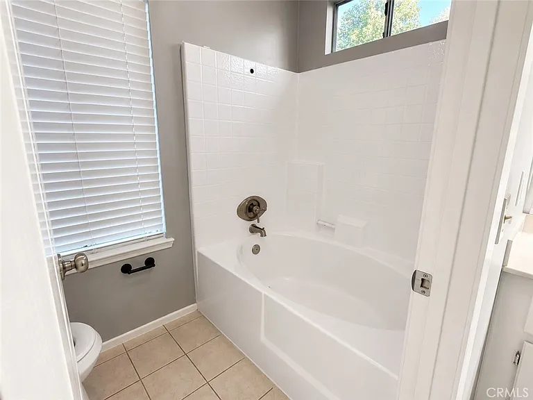 11486 Cardiff Ln — Photo 10