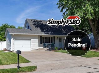 216 N 8th St, Eldridge, IA 52748