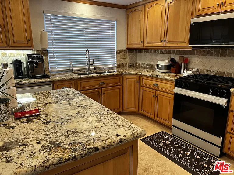 7825 Seaglen Dr #34 — Photo 21