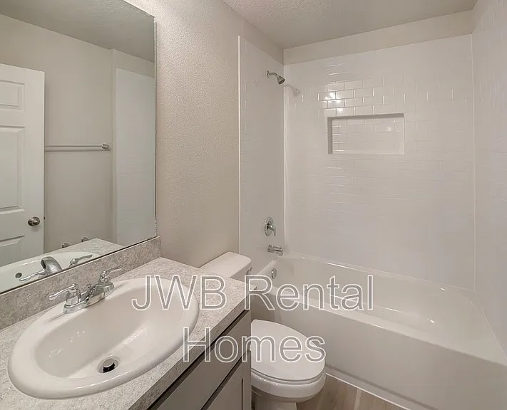 1750 Rutledge Ave — Photo 10