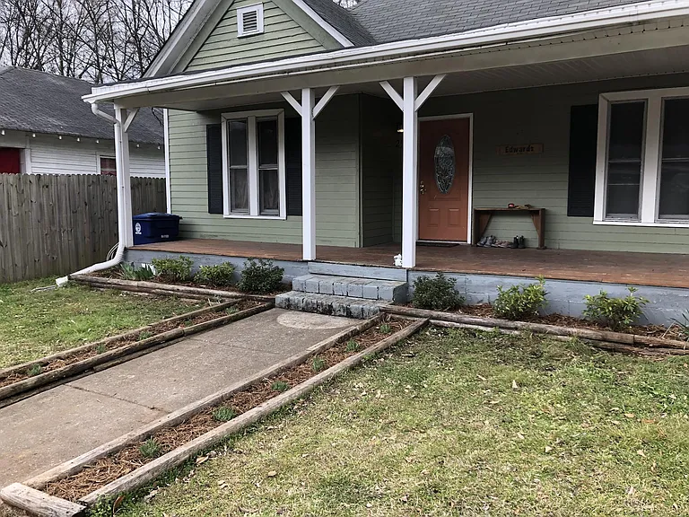 2909 Noah St — Photo 9