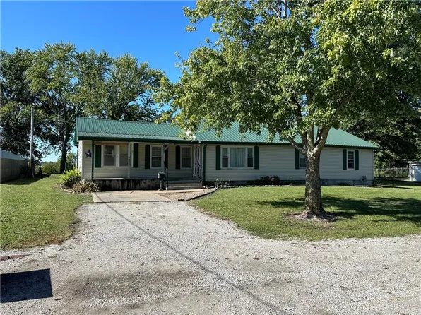 807 Jay Blvd, Henrietta, MO 64036