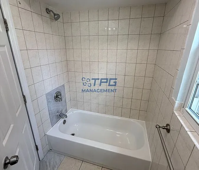 245 N 19th St #2 — Photo 9