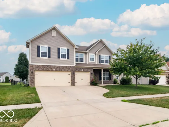 1497 Windborne Ln, Greenwood, IN 46143