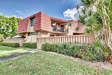 Home For Sale In Boca Rio