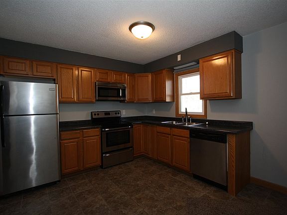 4th image of 709 2nd Ave SE