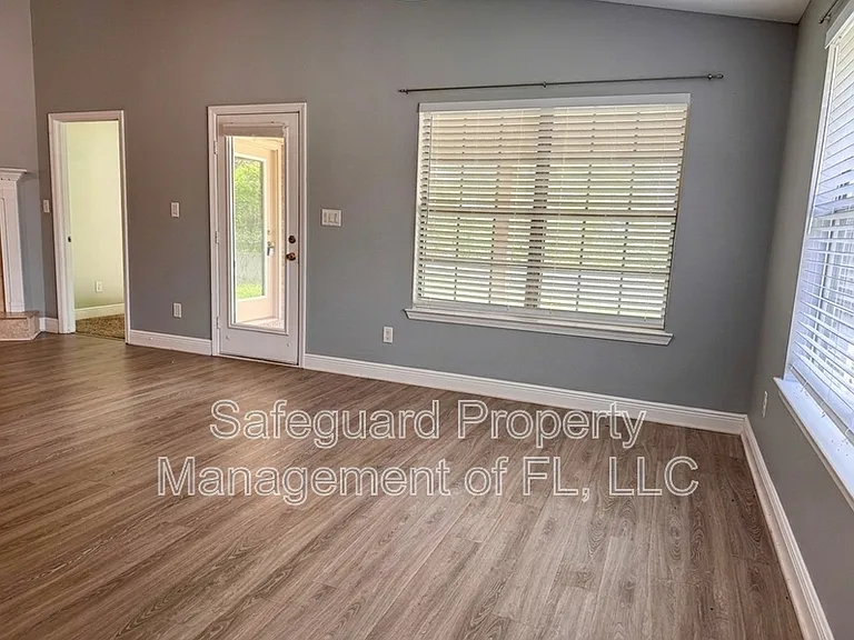 9615 Laramie Dr — Photo 6