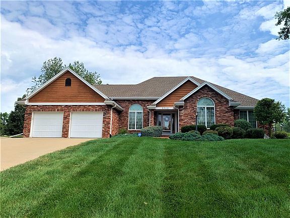2nd image of 2303 Woodridge Ct